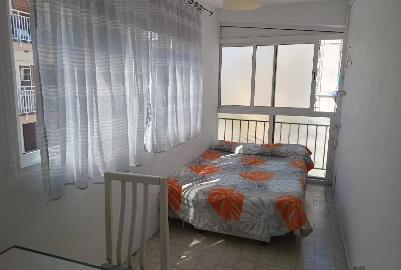 Séjour chez l'habitant Habitaciones Compartidas En Un Apartamento Salou