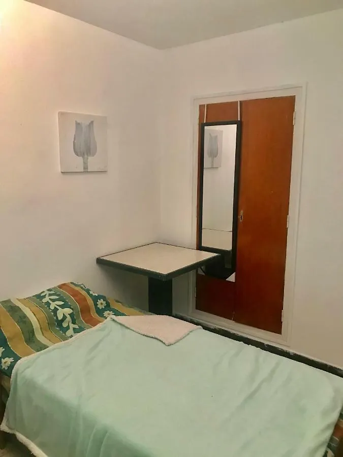 Séjour chez l'habitant Habitaciones Compartidas En Un Apartamento Salou